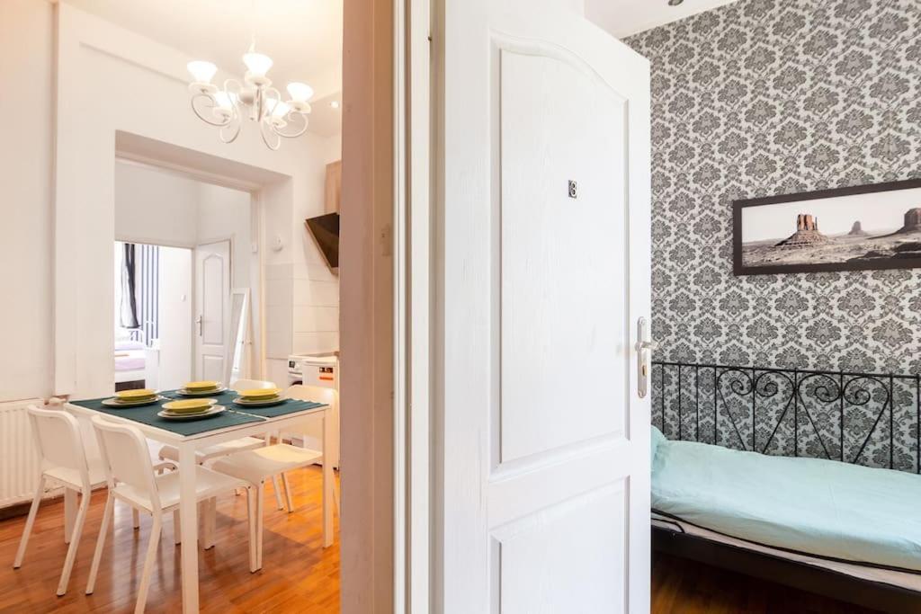 Old town 3 bedrooms apartment Appartement *