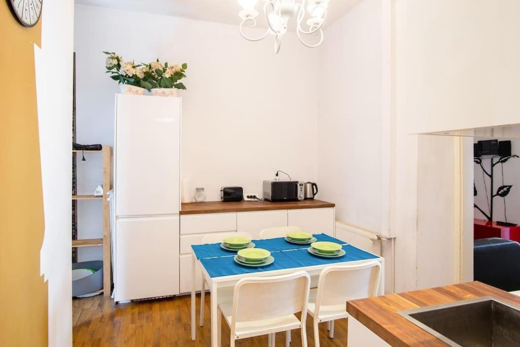 Old town 3 bedrooms apartment Appartement