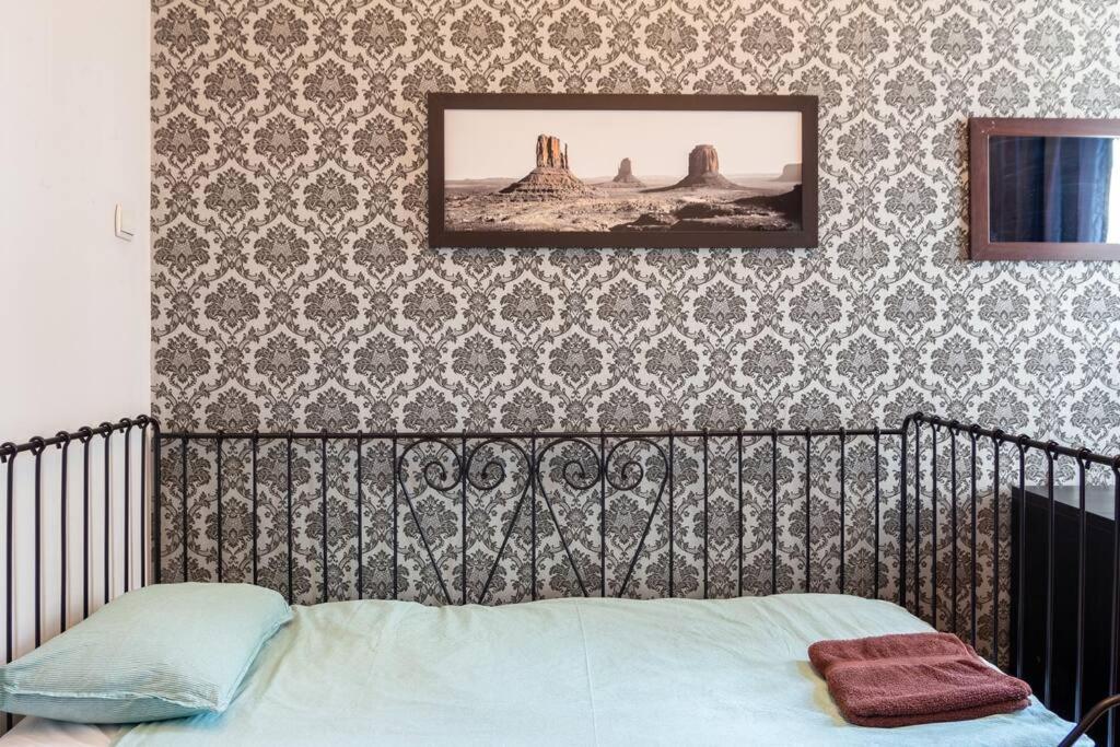 Old town 3 bedrooms apartment *